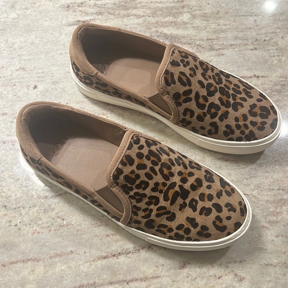 ugg cheetah slip ons
